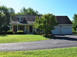 27 Exeter Rd, Kingston, NH 03848