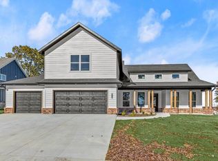 818 Spurgeon Ln, Prairie Grove, AR 72753