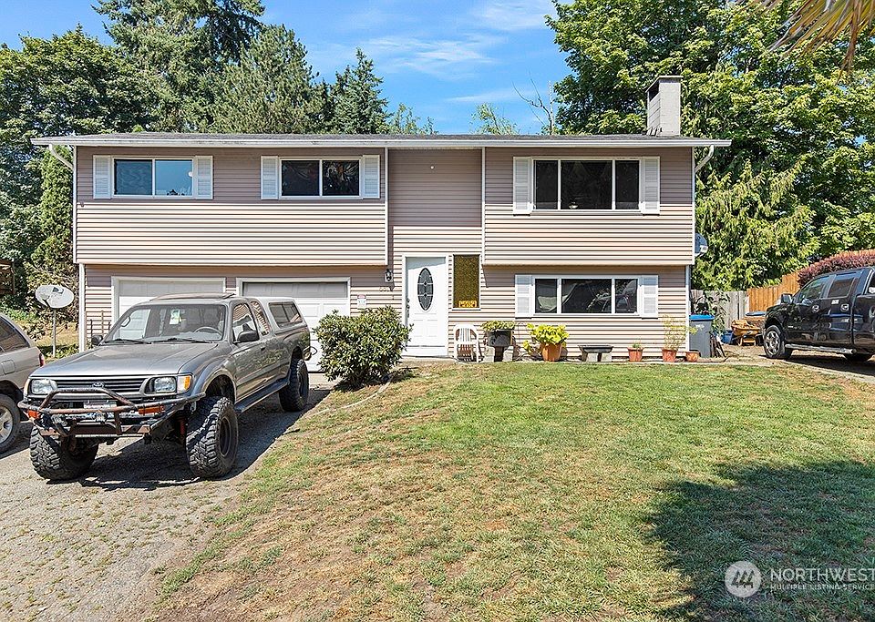1st image of 6811 Helena Drive NE