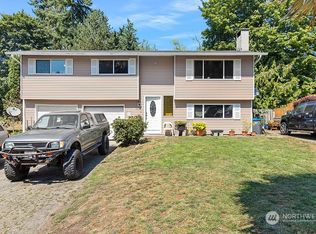 6811 Helena Dr NE, Bremerton, WA