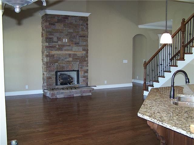 1st image of 1006 Renee Dr