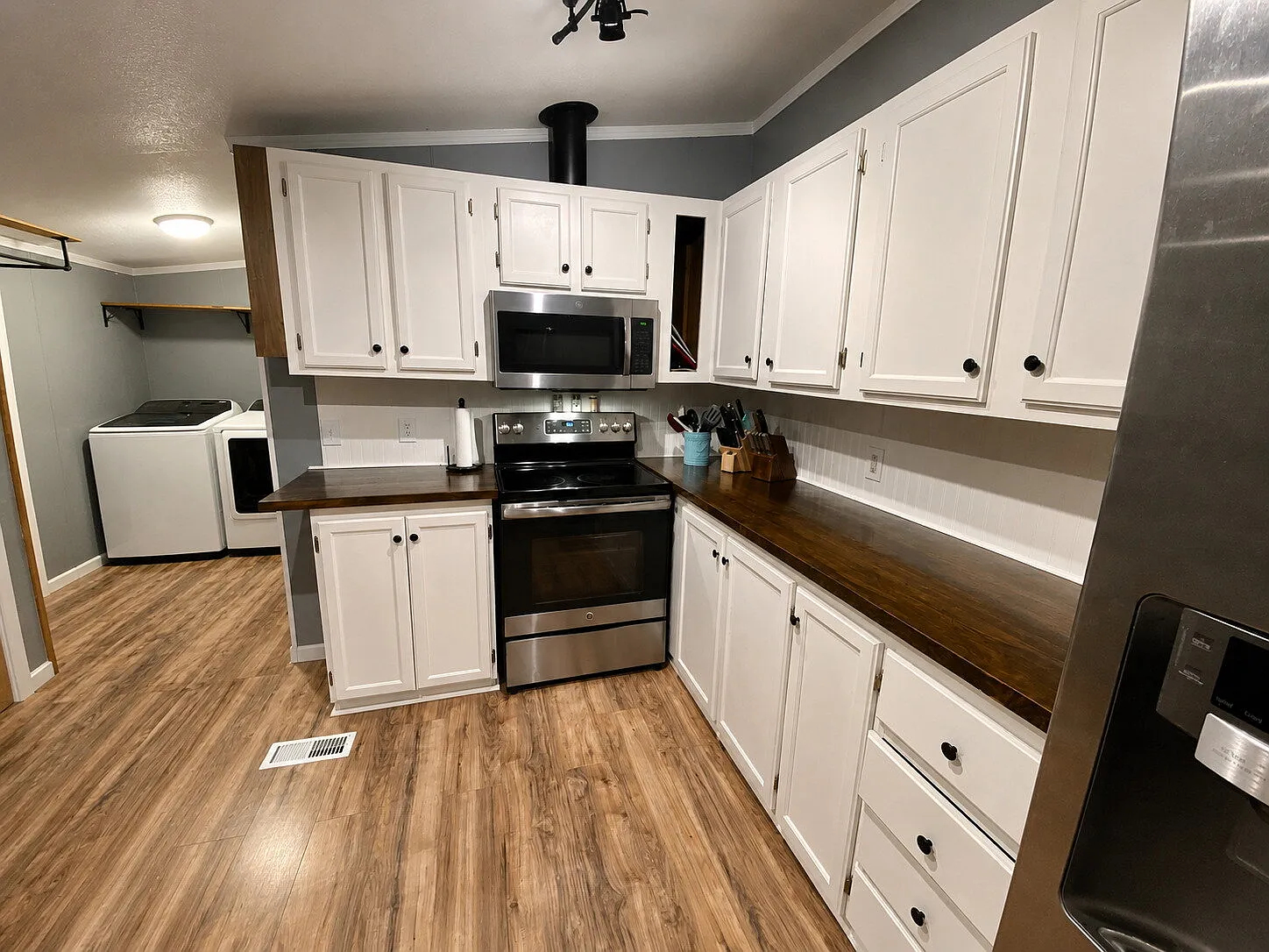 4 bed, 2.0 bath, 1904 sqft, $2,100 — Photo 4