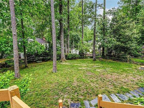 5th image of 12107 Mountain Laurel Dr