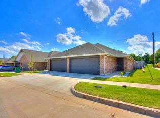 12913 Willow Villas Dr #A, Yukon, OK 73099