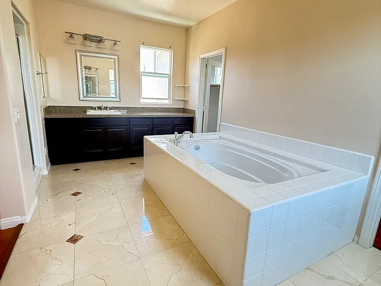 17145 Ralphs Ranch Rd — Photo 5