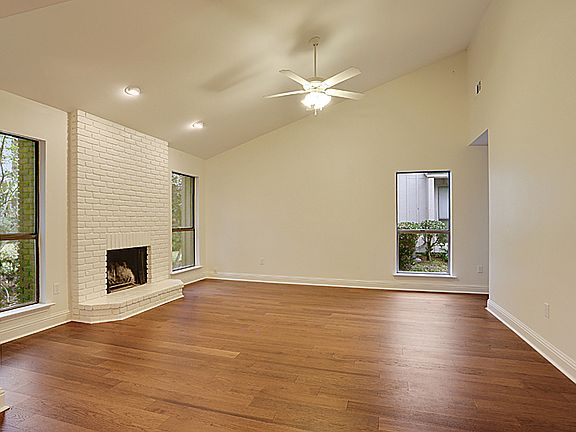3rd image of 103 W Brighton Ct