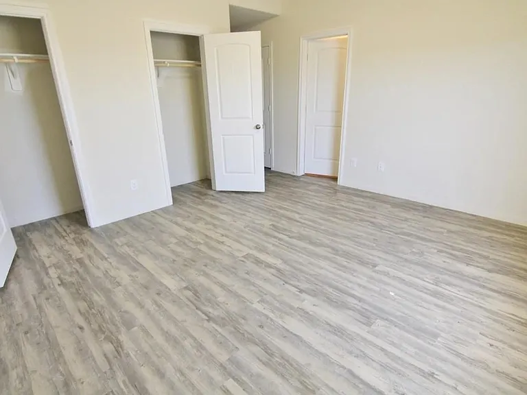 3911 Cary Creek Dr — Photo 7
