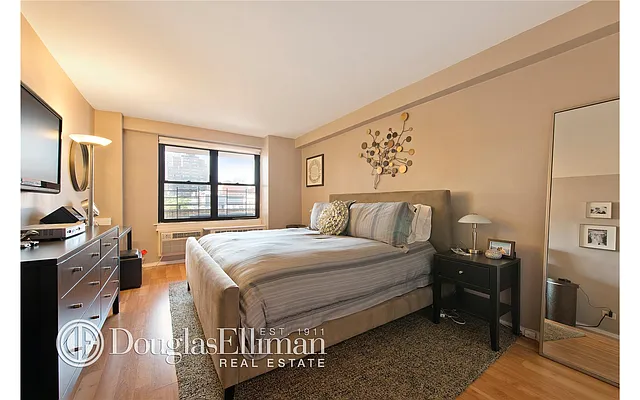 Sold by Douglas Elliman | media 25