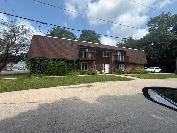 321 W 4th St #8, Dixon, IL 61021
