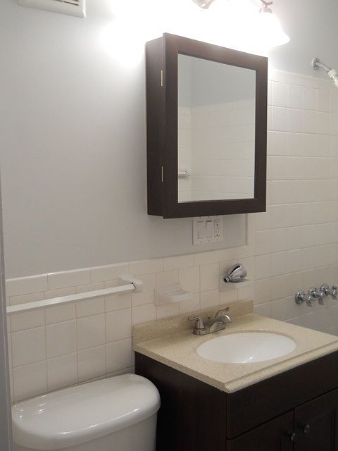2nd image of 100 Governors Dr
