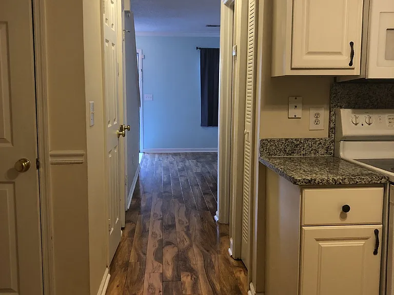 2039 Rondo St #B — Photo 11
