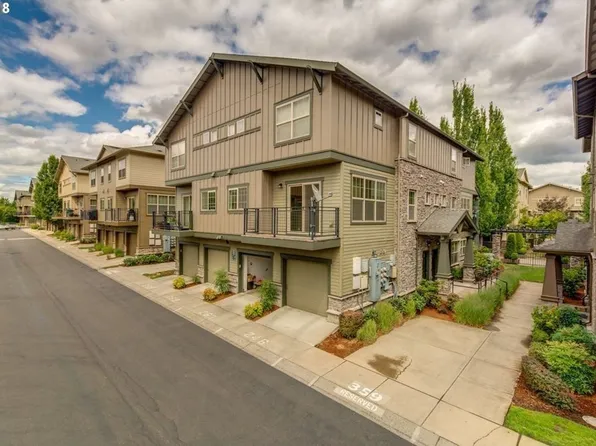 642 NE Newstead Ln, Hillsboro, OR 97006