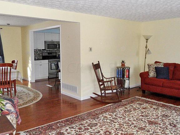 4th image of 71 Belpre Pl W