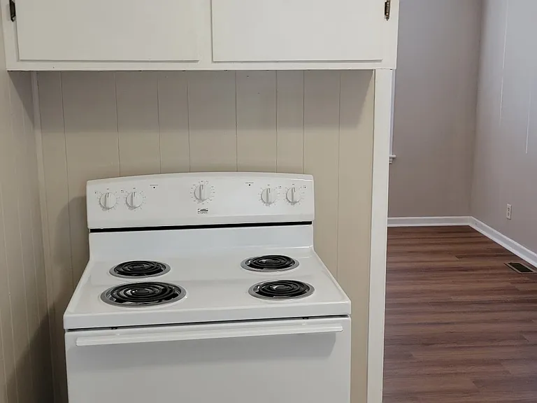 409 S Delaware Ave — Photo 7