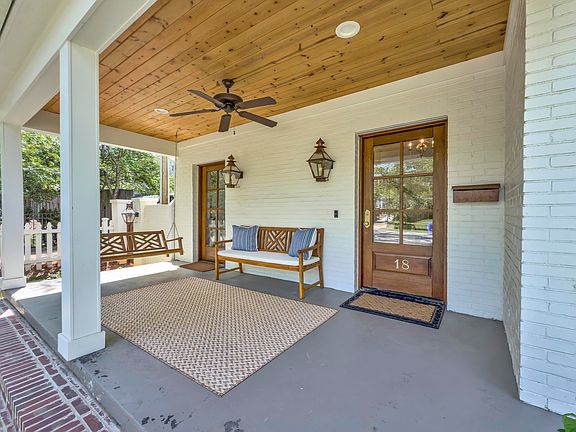 5th image of 18 Ottaway Dr