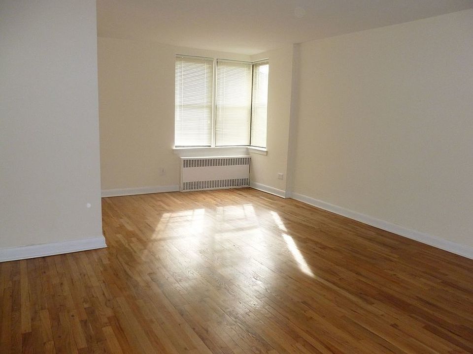 2nd image of 7210 41st Ave #3N