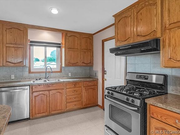 2nd image of 4956 S Maybelle Ave
