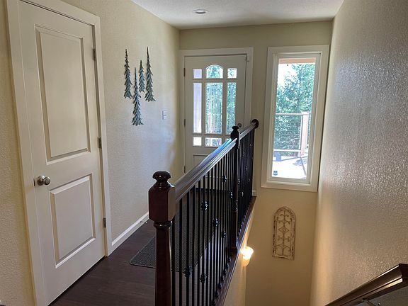 5th image of 831 Timber Ridge Rd