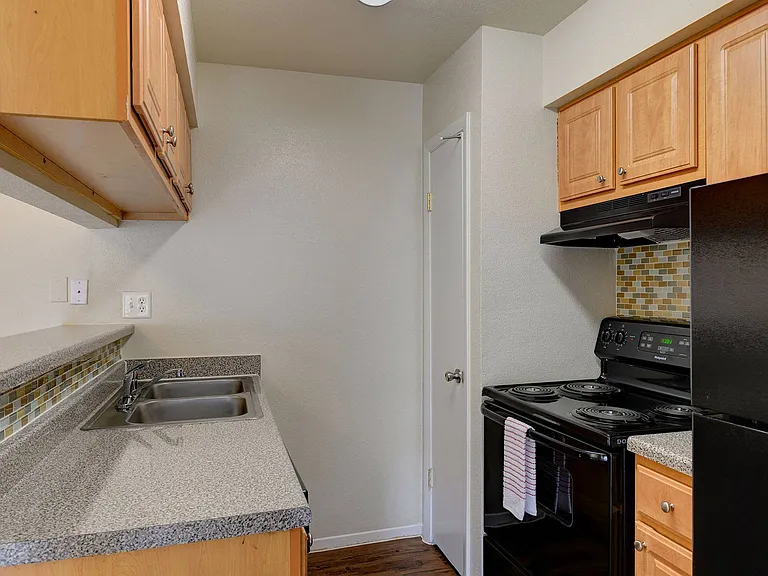Summit at 7700 — Photo 18