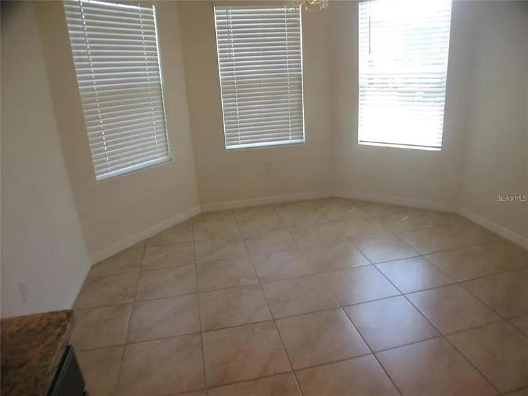 599 Autumn Stream Dr — Photo 14