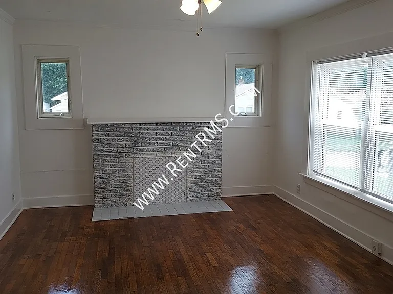709 SW Medford Ave — Photo 6