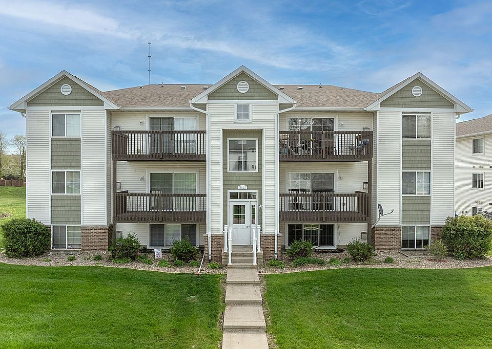1st image of 6520 Creekside Dr NE Unit 11