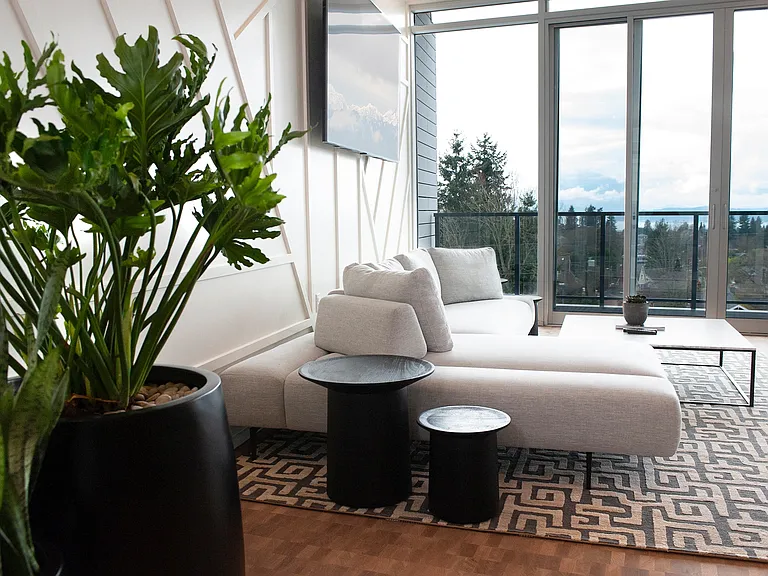 Luna West Seattle — Photo 8