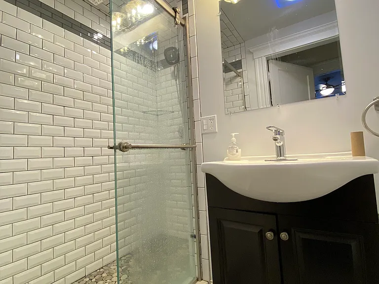 200 Commonwealth Ave #2 — Photo 21