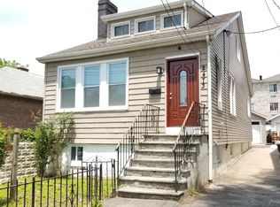 2473 Rohr Pl, Bronx, NY 10465