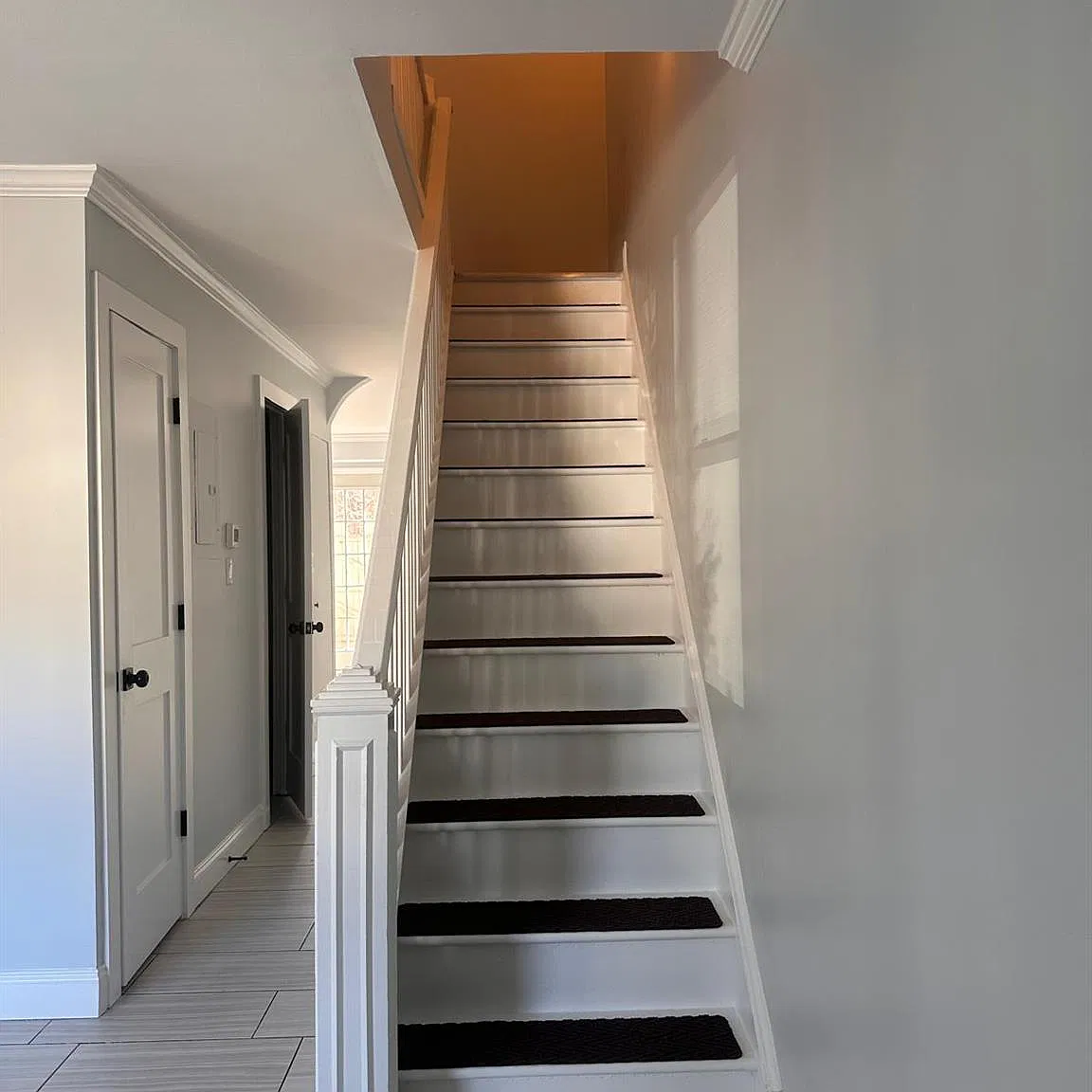 3 bed, 2.0 bath, 1296 sqft, $3,500 — Photo 3