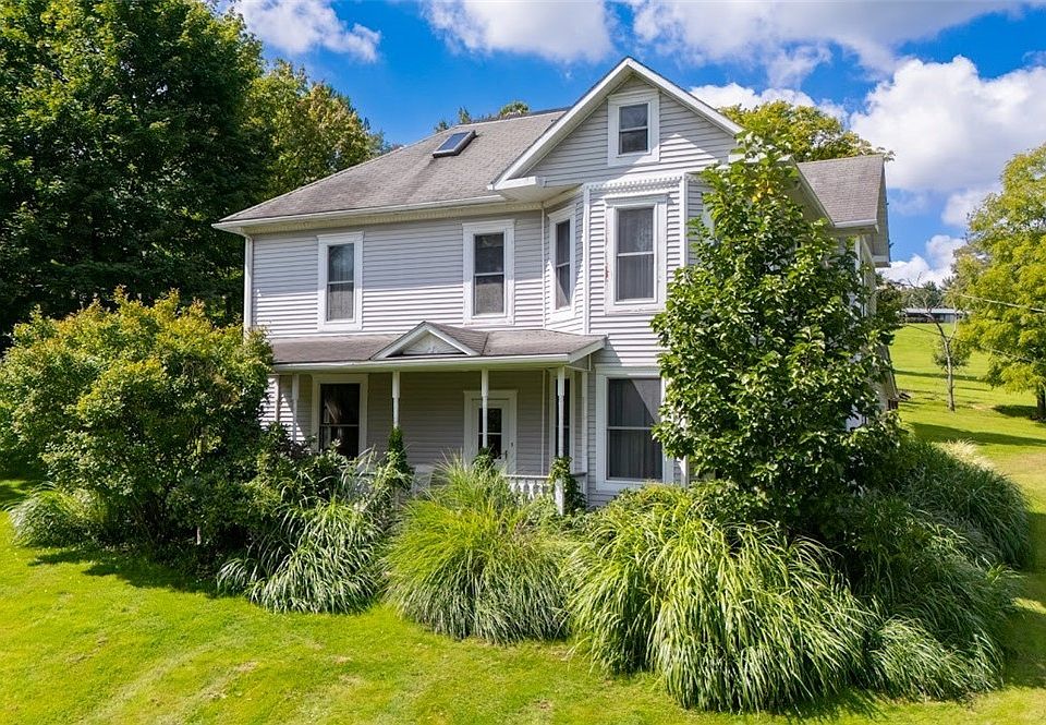 1st image of 100 Stratton Ln