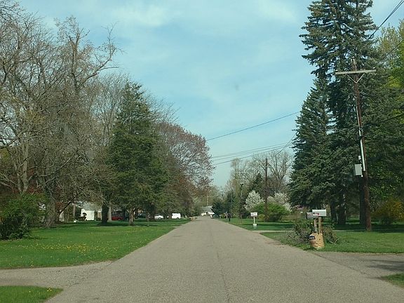 4th image of 22473 Fairway Dr