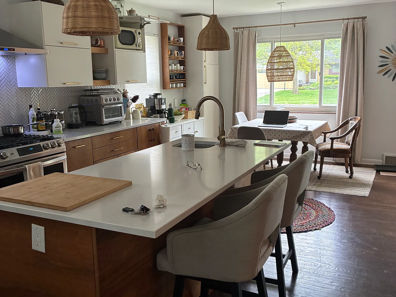 4 bed, 3.5 bath, 2580 sqft, $3,500 — Photo 4