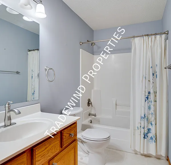 917 Lindsey Ln — Photo 22