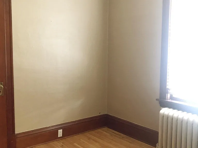 526 Reeves Dr — Photo 13