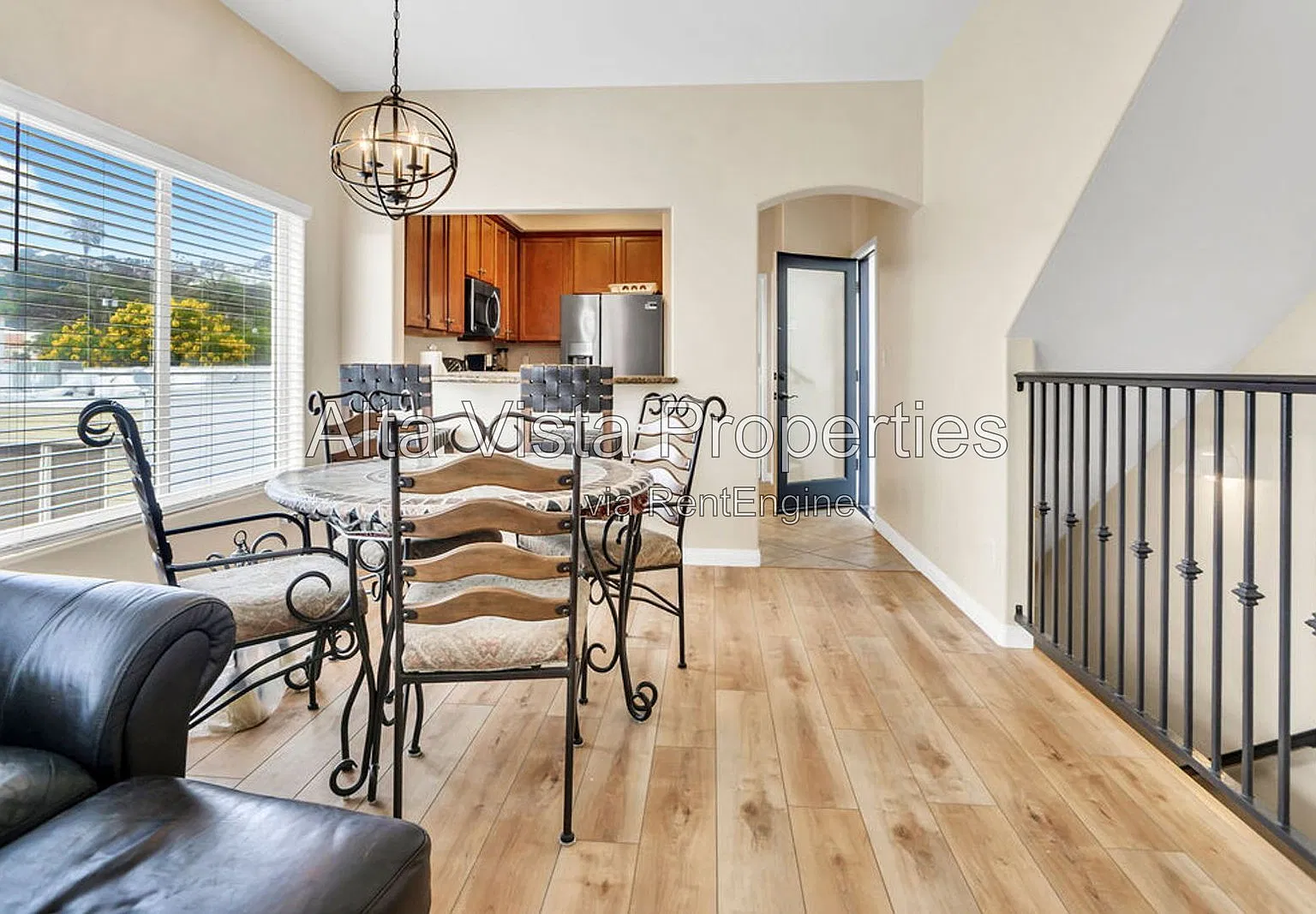 3 bed, 3.0 bath, 1380 sqft, $5,995 — Photo 4