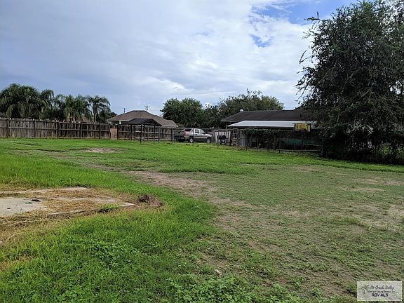 5th image of 2614 S Gartuck Cir