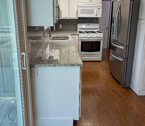 5th image of 3343 E Cleveland Ave