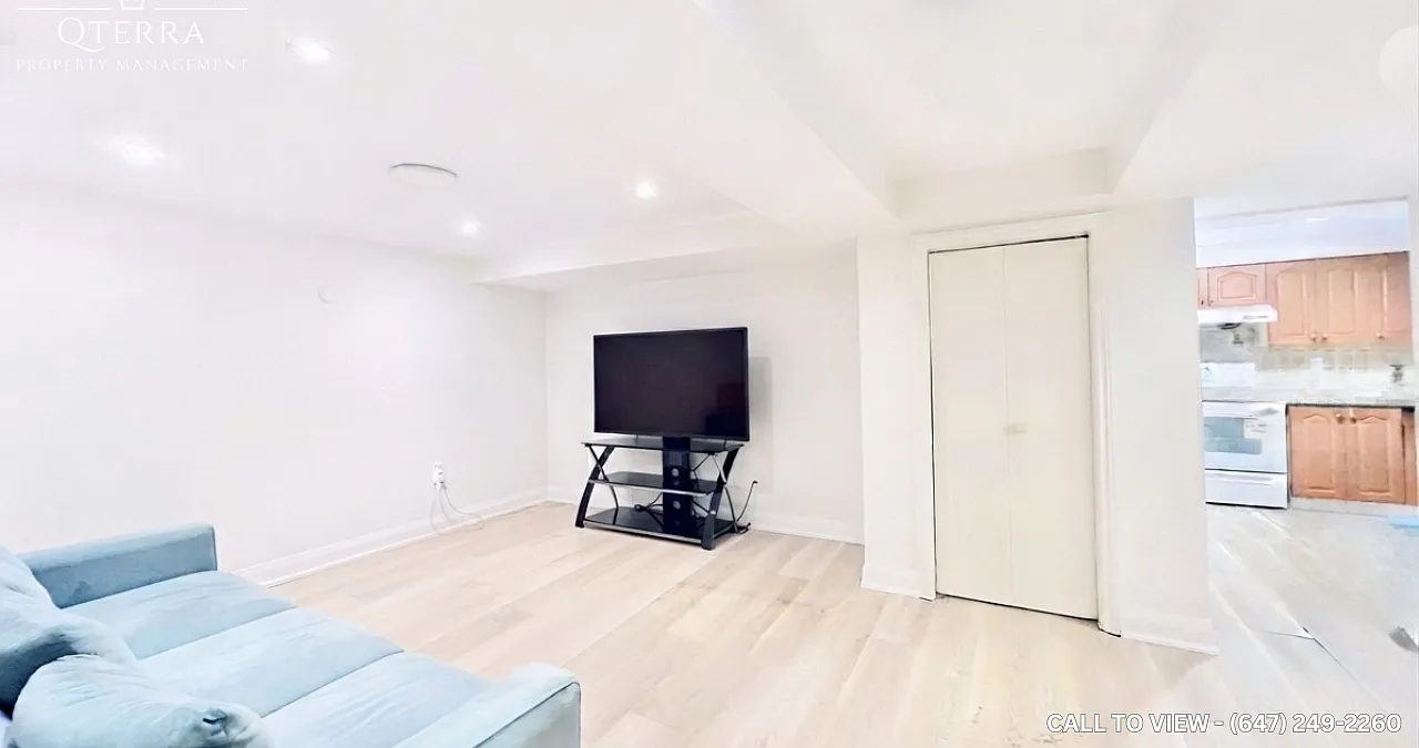 2 bed, 900 sqft, $1,795 — Photo 1