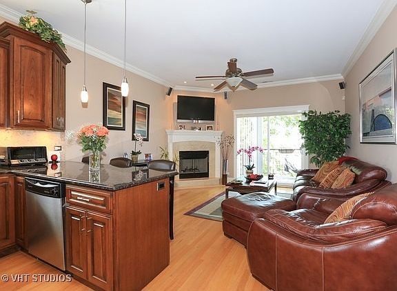 2nd image of 4714 W Berteau Ave APT 2N