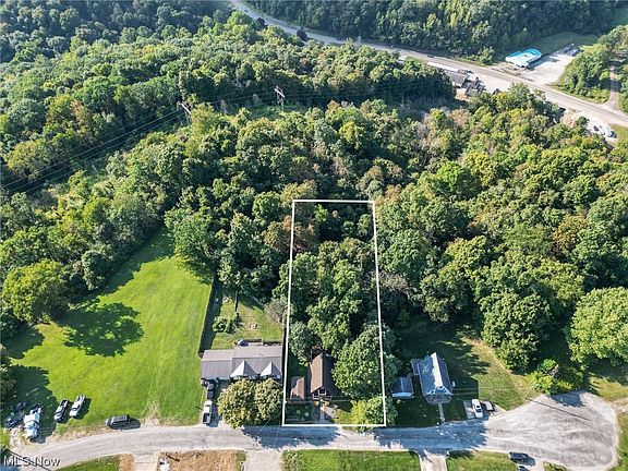 3rd image of 355 Belavista Dr