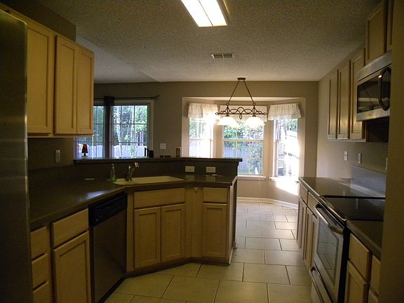 5th image of 14583 Basilham Ln