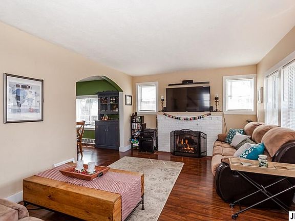5th image of 1021 S West Ave