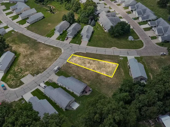 2801 Primrose Ct, Niles, MI 49120