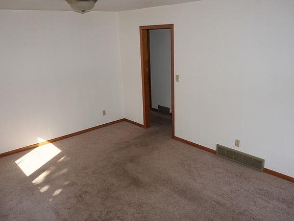 4th image of 1802 Onalaska Ave