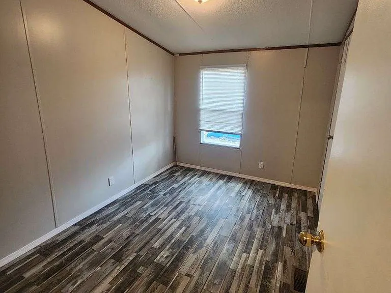 2815 Carver Ave — Photo 10