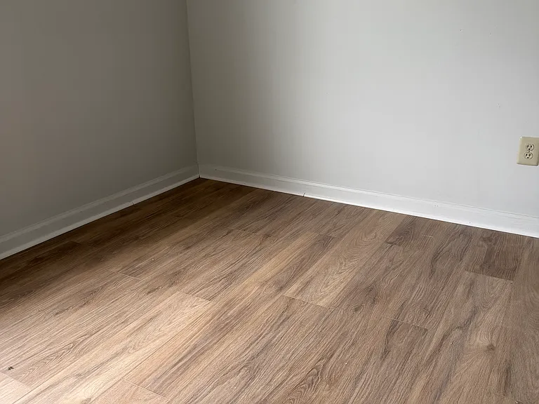 323 Glenn Rose Cir — Photo 21