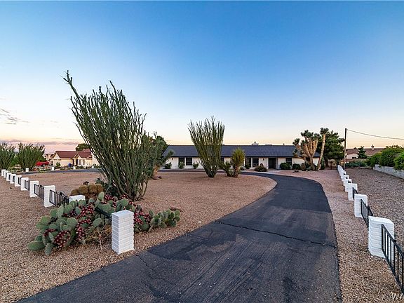 4th image of 660 Shadow Mountain Drive