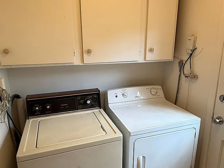 1732 Farmington Ct — Photo 9