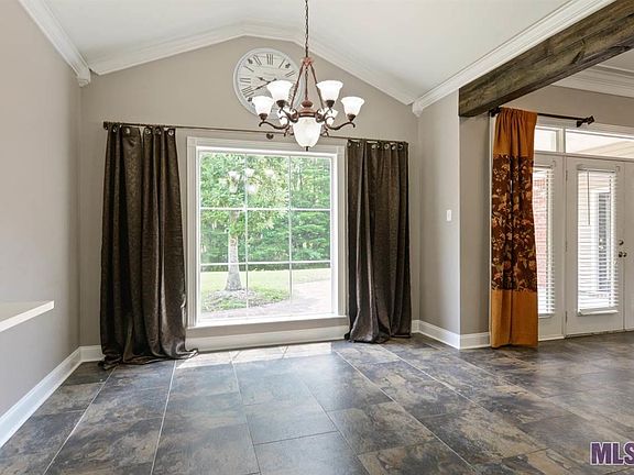 4th image of 26988 Regency Park Dr